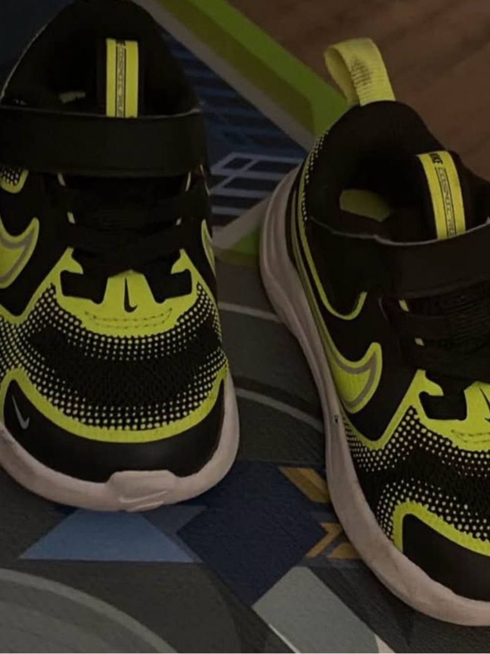 Nike Kids Black & Neon Yellow/Green Athletic Sneakers